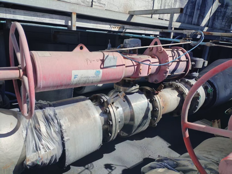 Valve and actuator installation in a polysilicon-reduction process